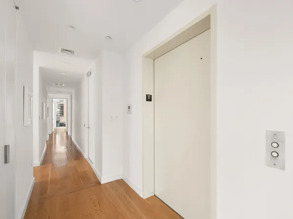 301 East 61st Street image 14 of 15