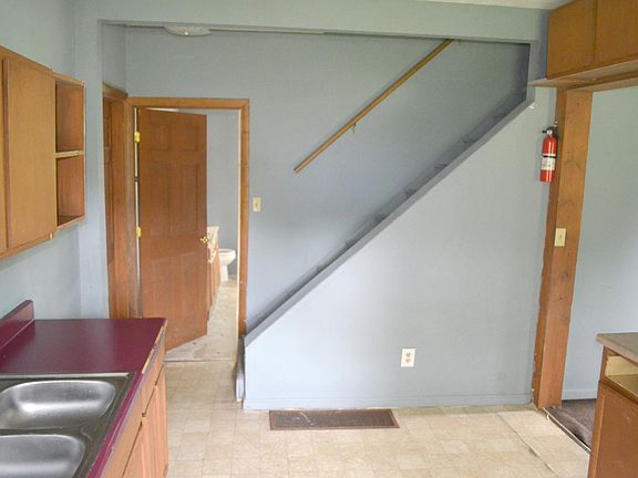 4th image of 81 Main St #A