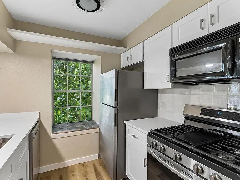 7801 Shoal Creek Blvd #224 — Photo 6