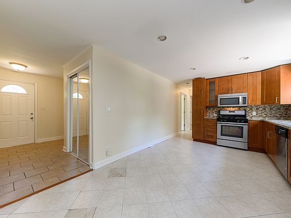 5th image of 3328 N Ellen Dr