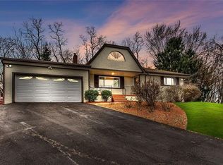9 Pine Hill Dr, Pittsburgh, PA