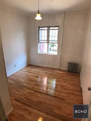 Rented by Bond New York | media 31