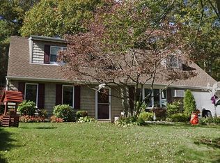166 Rosemont Ave, Farmingville, NY 11738