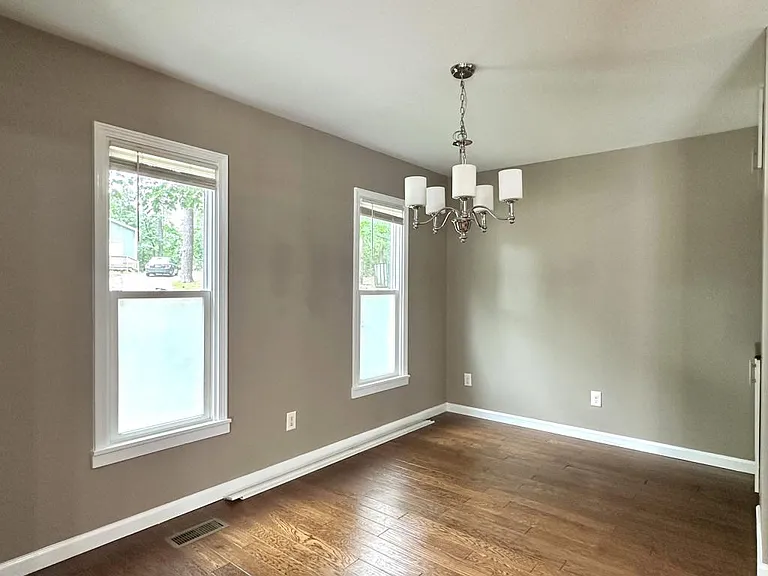 5591 Bellflower St — Photo 4
