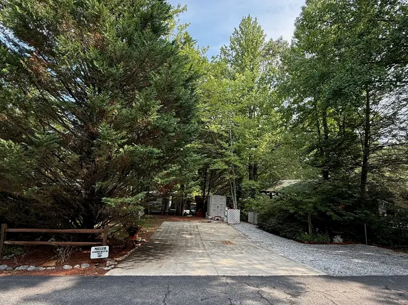 54 Hidden Valley Rd, Cleveland, GA 30528
