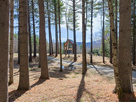 4th image of 109 Winhall Hollow Road