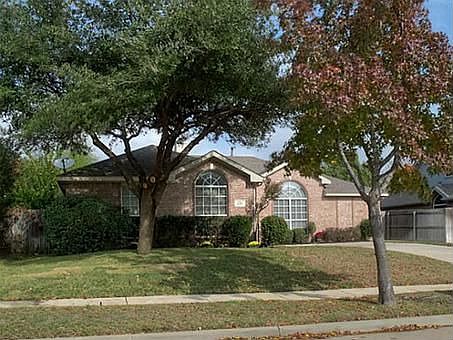 1st image of 637 Chestnut Dr