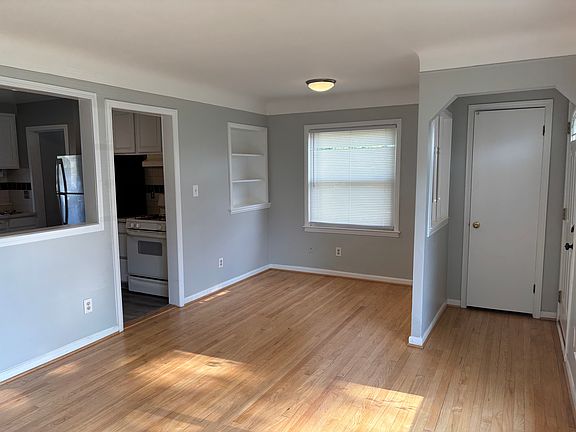 4th image of 12808 Centralia Ave