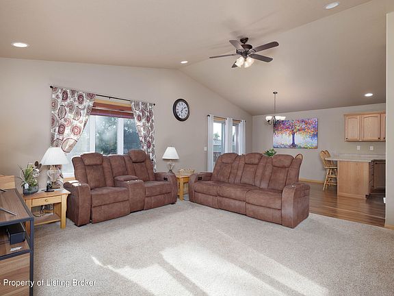 2nd image of 640 4th Ave SE