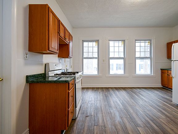 4th image of 1176 Woodland Ave #1B