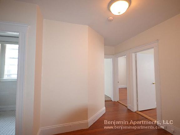 3rd image of 518 Cambridge St #9
