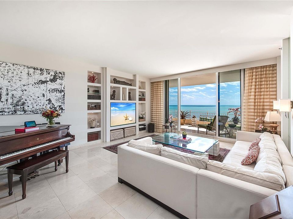 791 Crandon Blvd PH3 ; Main Living Area