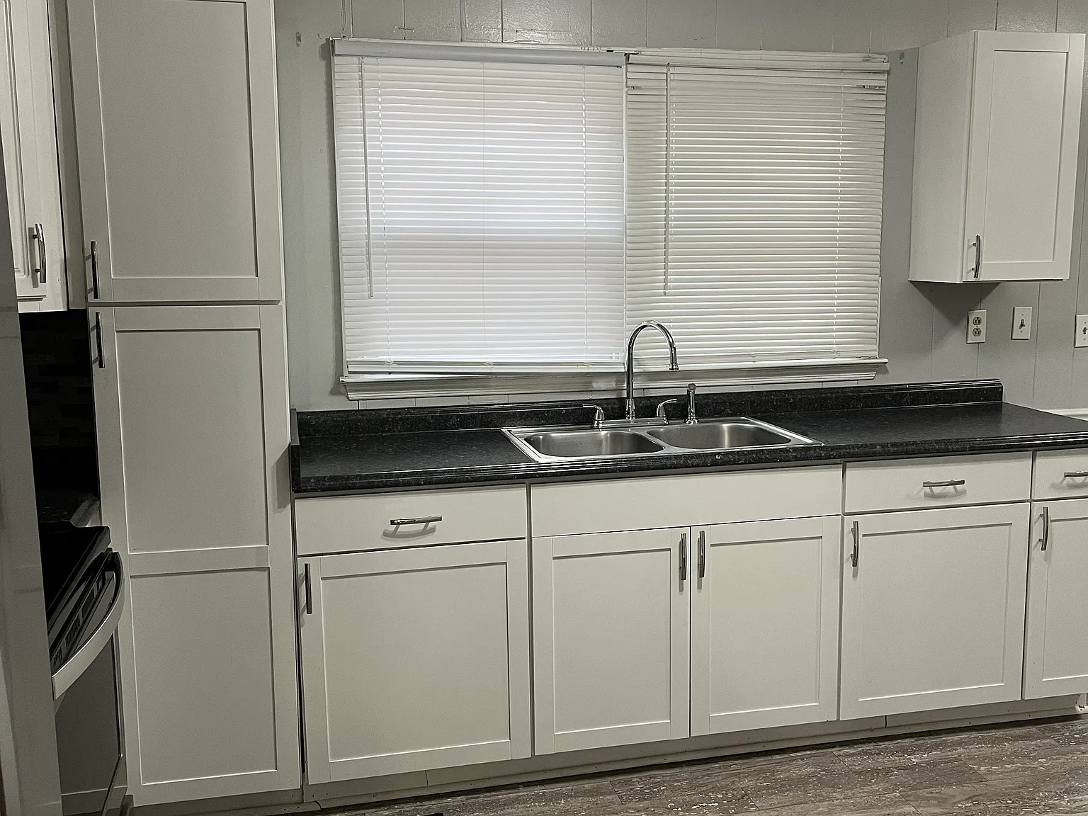 3 bed, 960 sqft, $1,475 — Photo 2