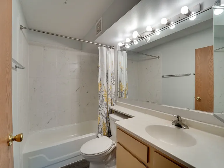 1800 Huntington Blvd #206 — Photo 11