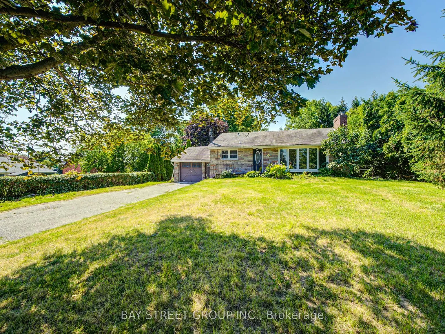 3 bed, $2,450 — Photo 2
