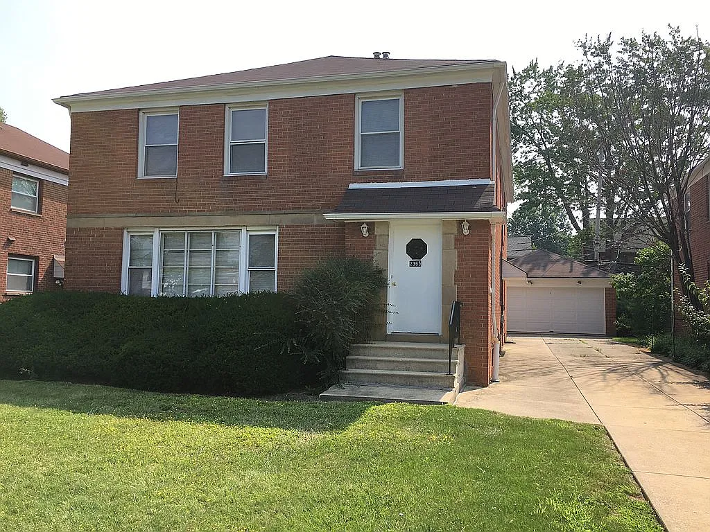 2365 Warrensville Center Rd photo 1