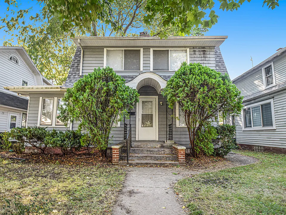 1933 Beverly Pl