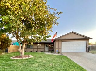 19685 Park Ln, Lemoore, CA 93245
