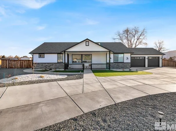 1355 Downs Dr, Minden, NV 89423