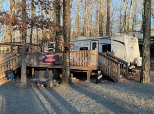 147 Forest Glen Dr, Milford, PA 18337