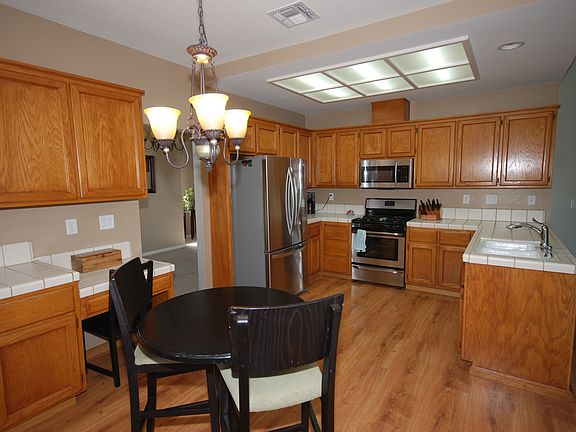 3rd image of 3619 Amethyst Dr