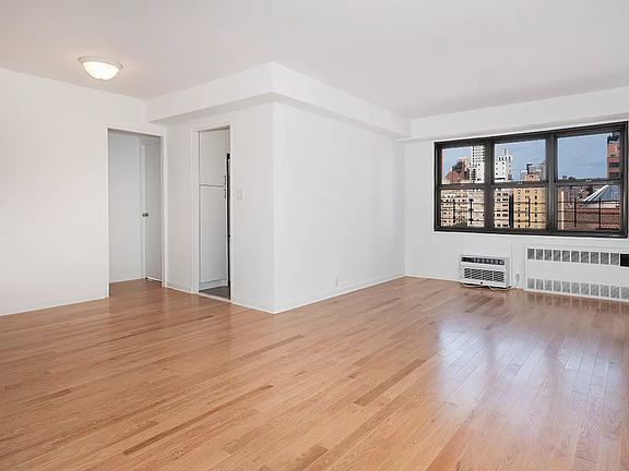 4th image of 240 E 76th St APT 15C