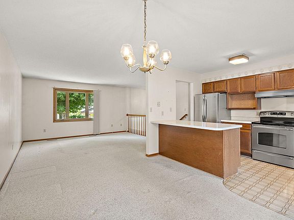 5th image of 5612 Clearwater Rd NW