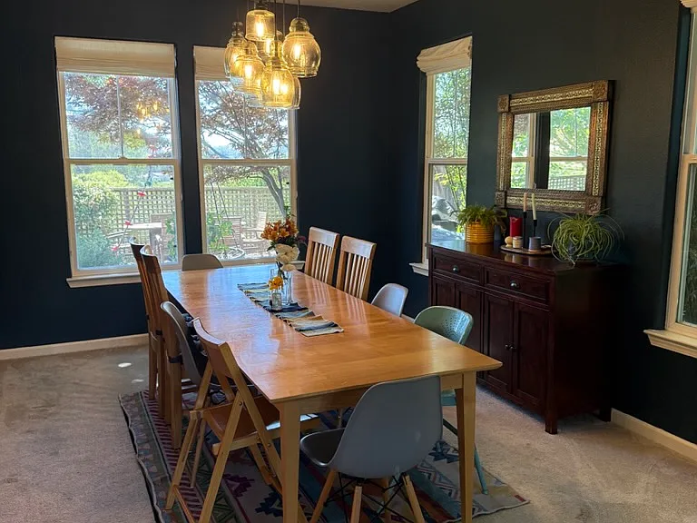 286 Edinburgh Ln — Photo 3
