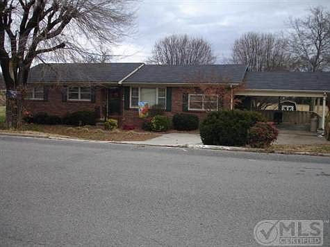 1st image of 111 Morton Dr