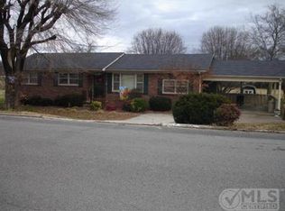 111 Morton Dr, Fayetteville, TN 37334
