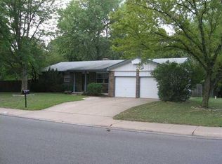 807 N Brook Forest Rd, Derby, KS 67037