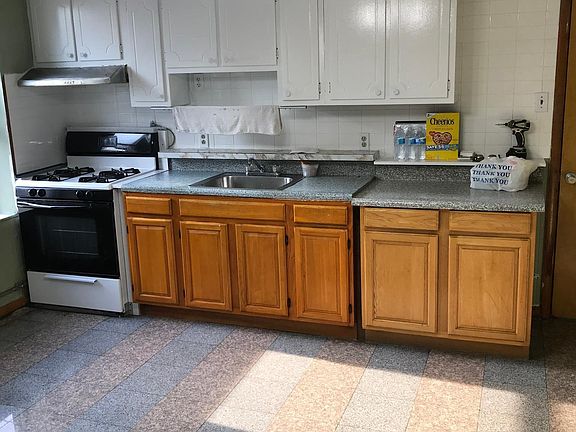 3rd image of 1739 McKean St