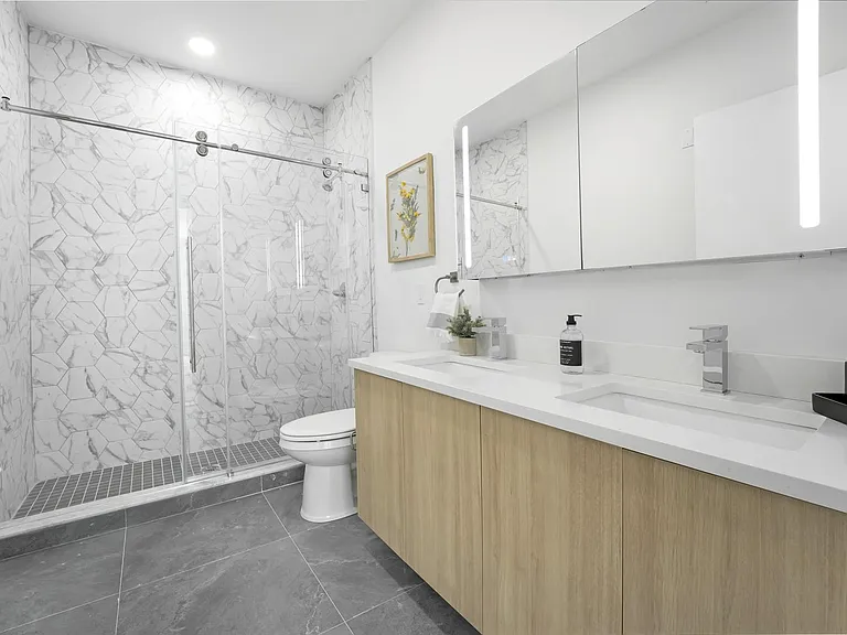 803 South — Photo 36