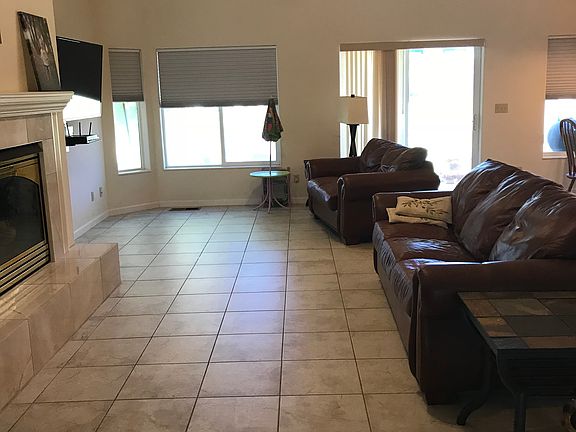 2nd image of 215 Mary Lou Ln