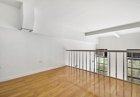 4th image of 350 E 62nd St APT 4O