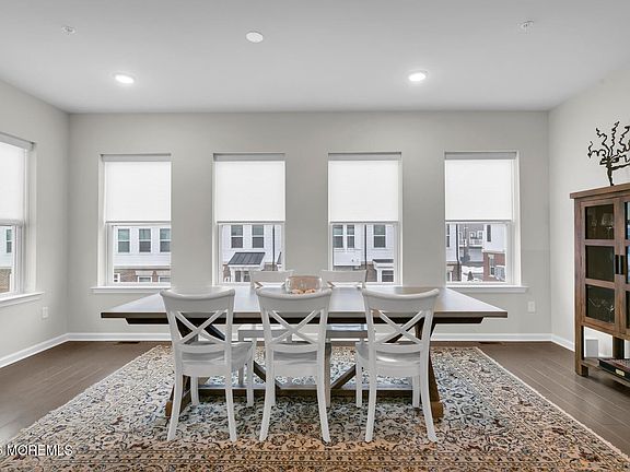 5th image of 10 Sunset Road