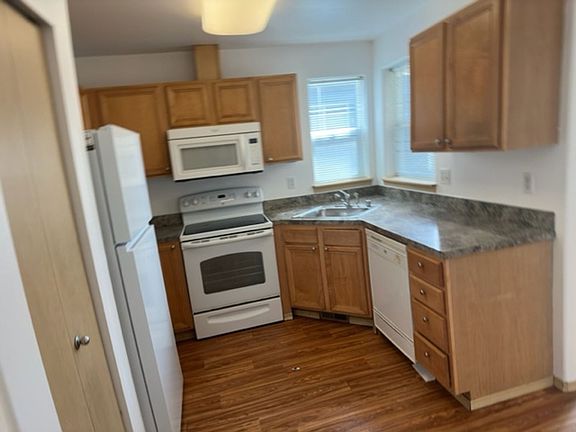 4th image of 2318 Everett Ave #A