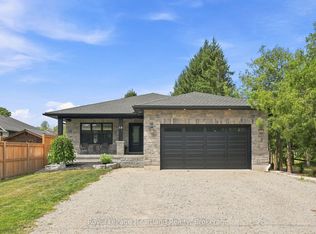 18 Geddes St W, Minto, ON N0G 1M0