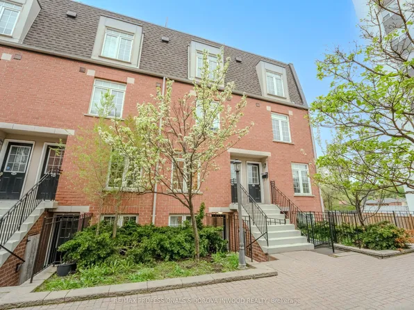 870 Jane St #117, Toronto, ON M6N 4C2