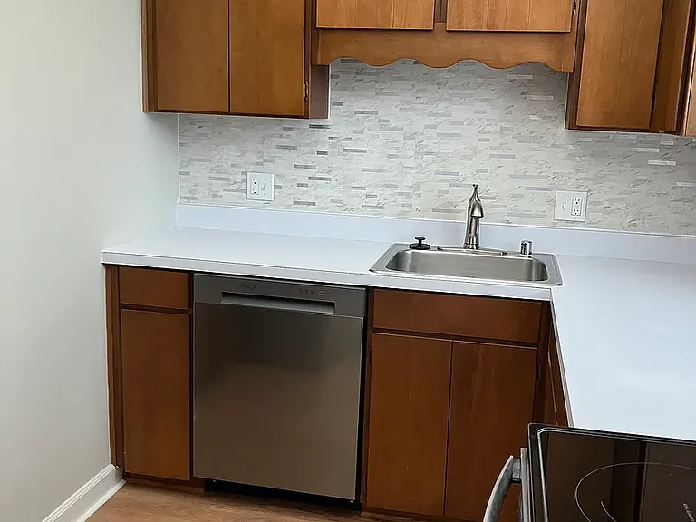 2980 S Columbia St #C2 — Photo 10