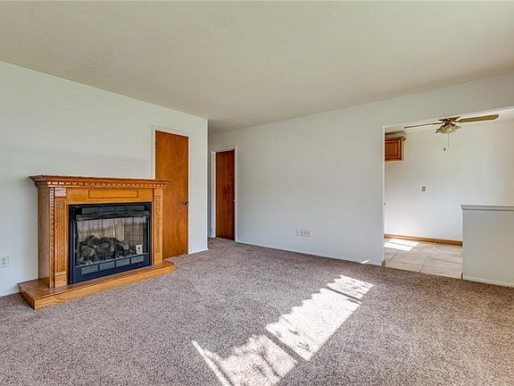 4th image of 1784 Drenik Dr