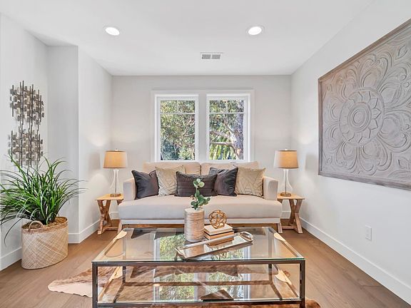 2nd image of 729 2nd Ave