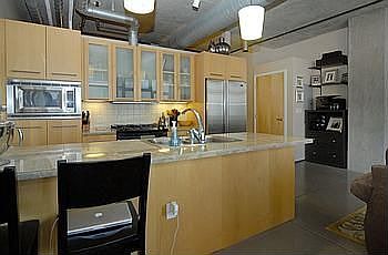 4th image of 2100 16th St Unit 210