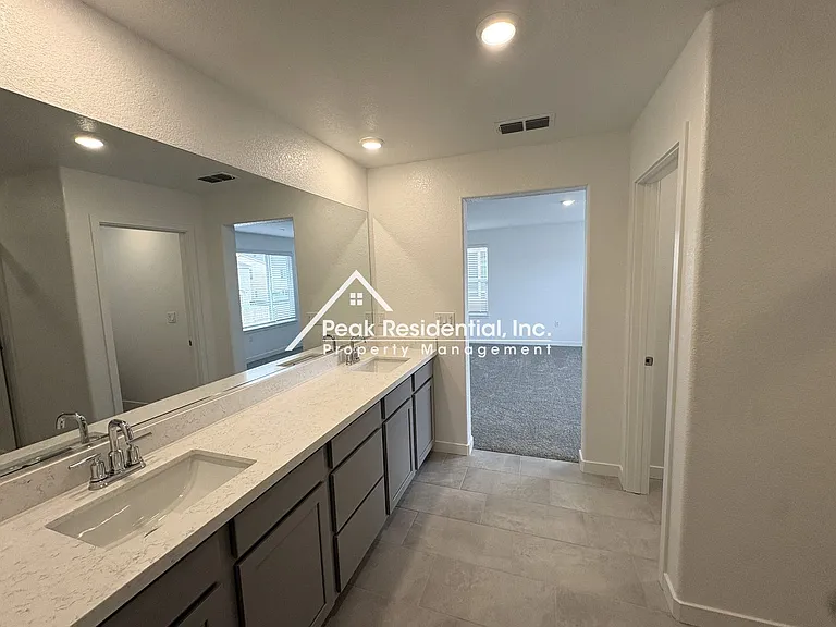 12640 Hereford Ave — Photo 26