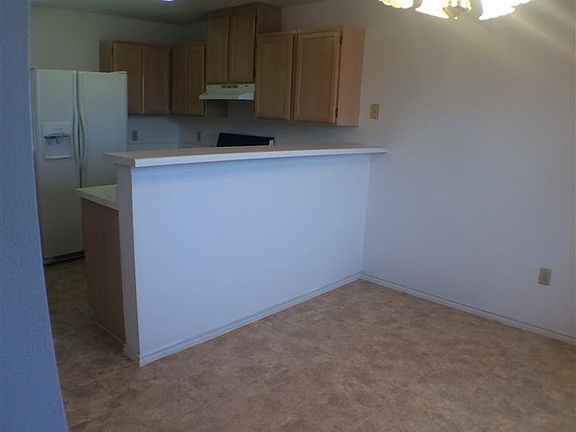 3rd image of 1048 Trent Dr