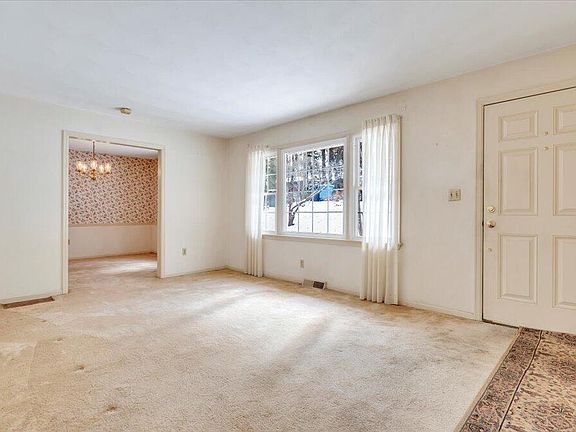 3rd image of 4521 Belford St SW