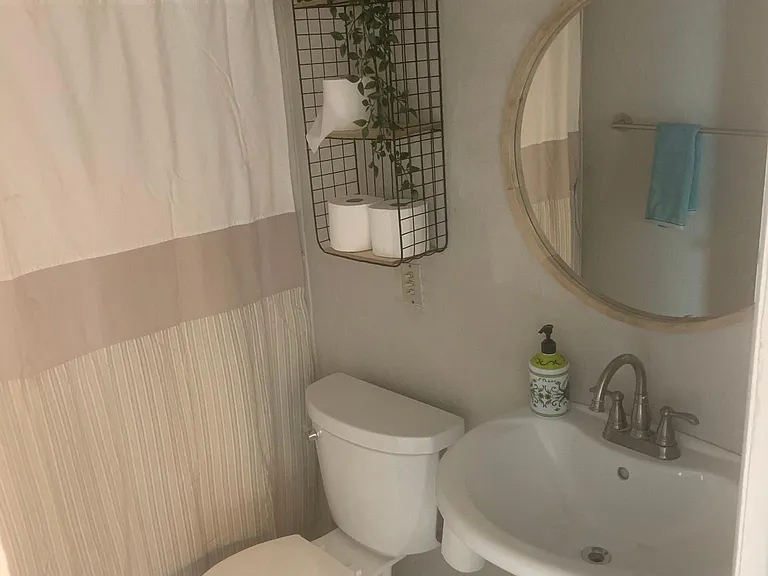 4513 Leslie Ave — Photo 5