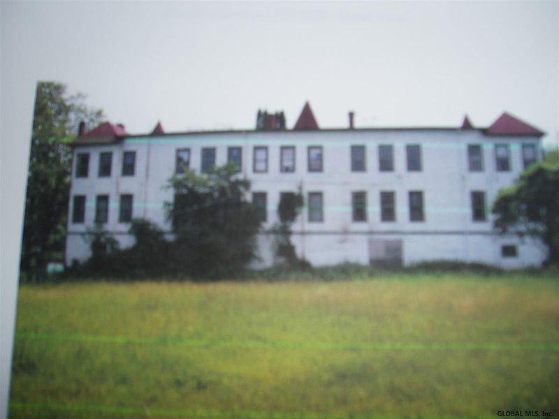 2nd image of 127 Adler Avenue