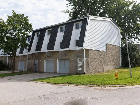 40 Fairfax Ct #16, London, ON N6G 3Y3