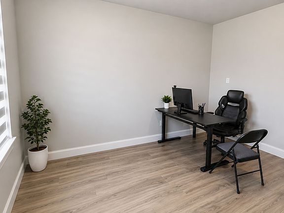 4th image of 2148 Sumard Dr
